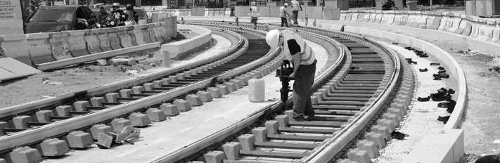 Les travaux du tramway sur les Boulevards des maréchaux. Les boulevards des maréchaux en travaux avant le tramway T3. Photo Isabelle Gaulon