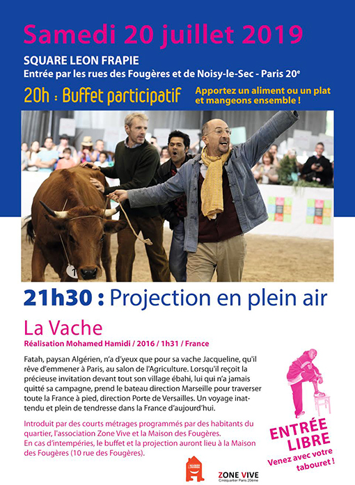 Projection en plein air du film La Vache 